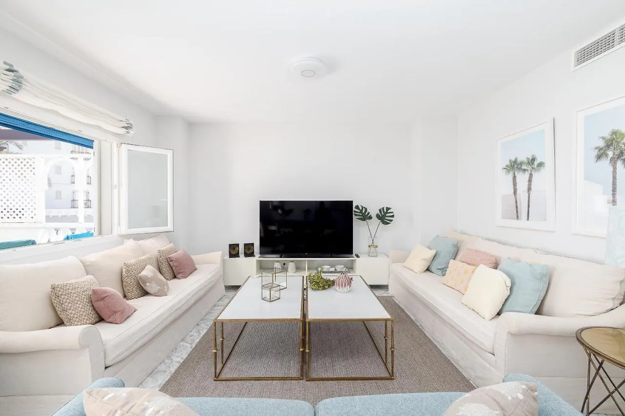 דירות מארבלה Beautiful 2 Bed Playas Del Duque + Parking Rdr294