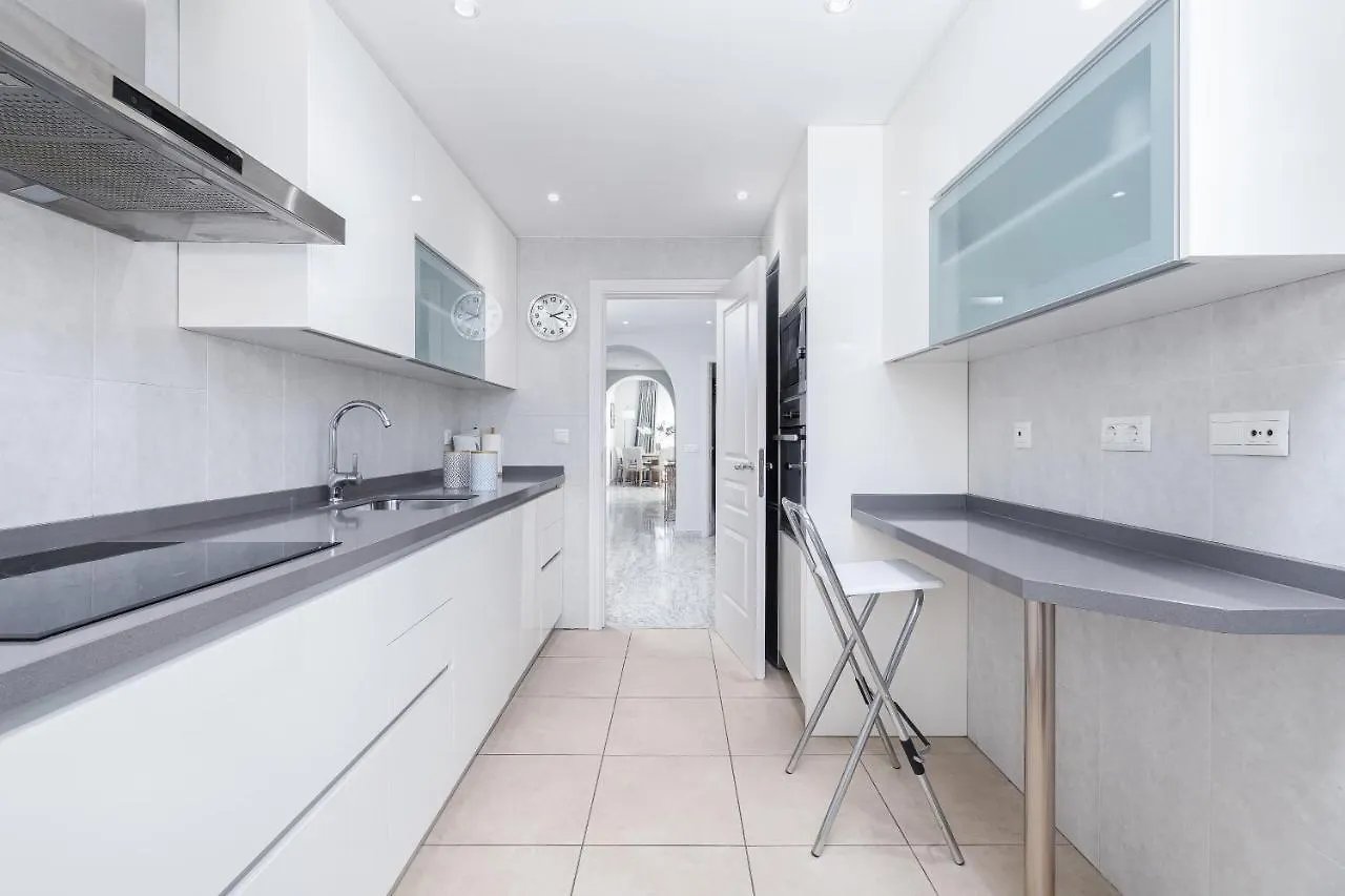דירות מארבלה Beautiful 2 Bed Playas Del Duque + Parking Rdr294